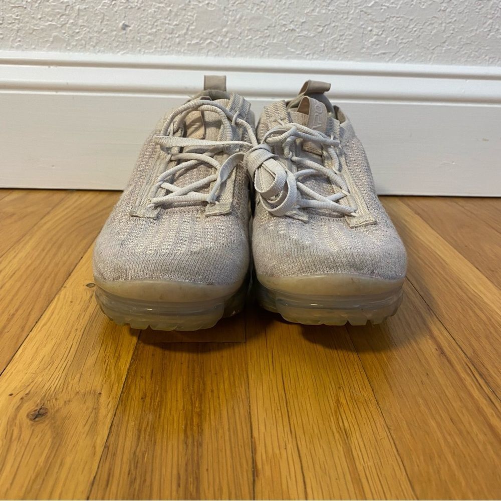Women 7.5 - Nike Air VaporMax 2021 Flyknit Oatmeal Cream/White DC9454-101 - Picture 6 of 6